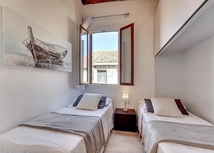 Botteri Palace Apartments By Wonderful Italy
